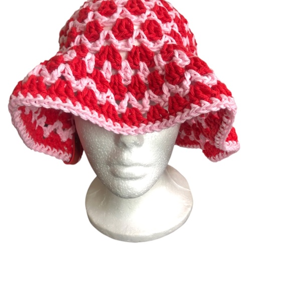 Crochet Bucket Hat | Red & Pink main image 6